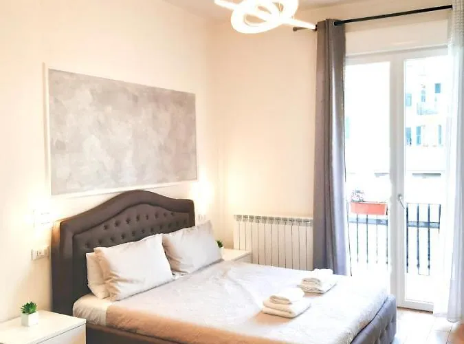 Aurora 5 Terre Πανσιόν 3*